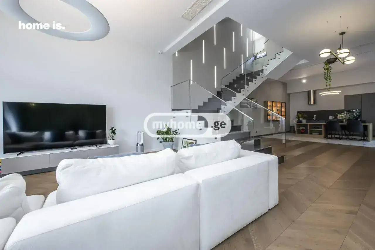 8 Room Private House For Rent In Avlabari view 4