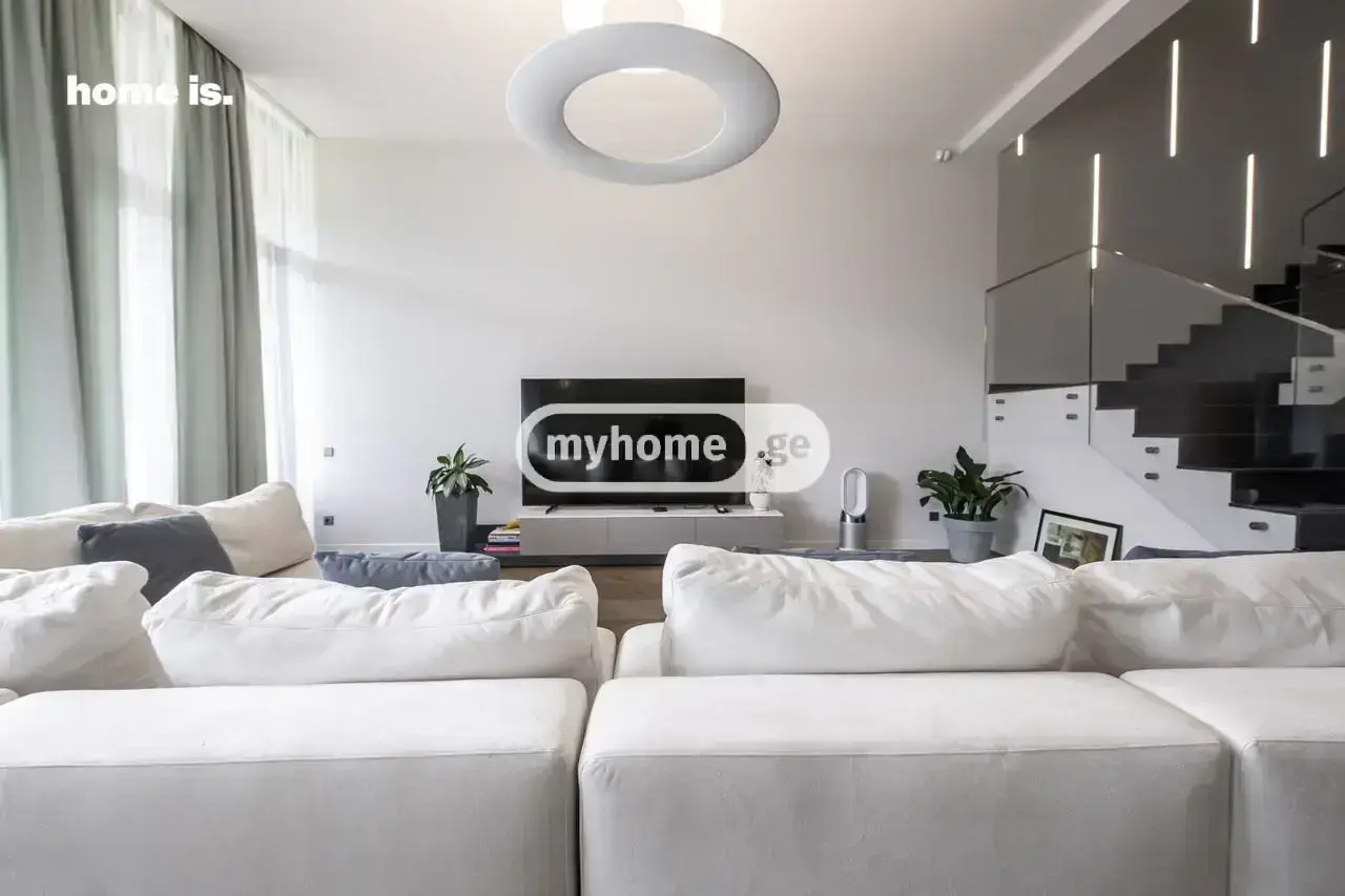 8 Room Private House For Rent In Avlabari view 1