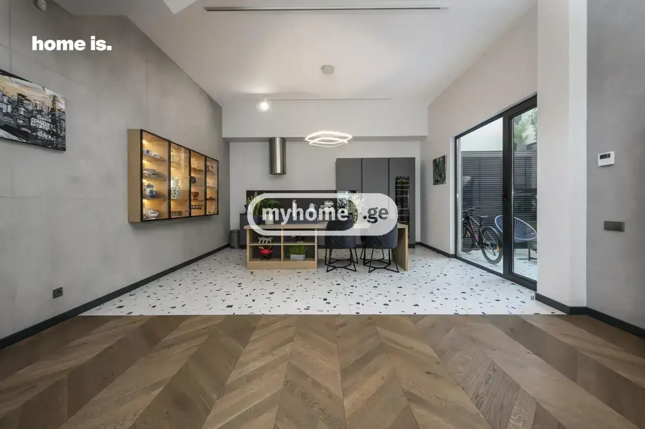 8 Room Private House For Rent In Avlabari view 8