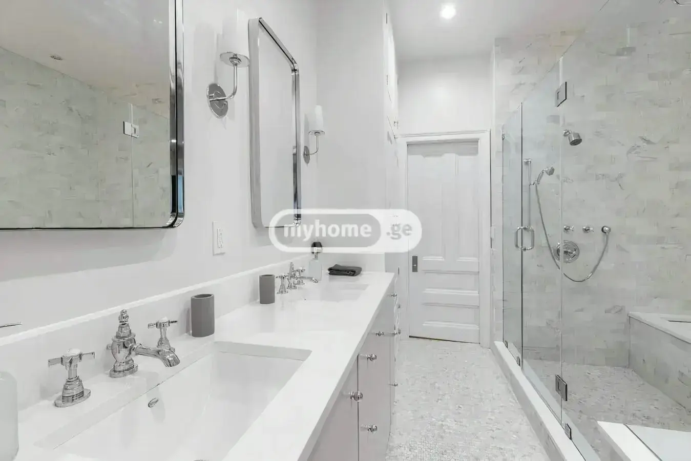 6 Room Private House For Rent In Avlabari view 1