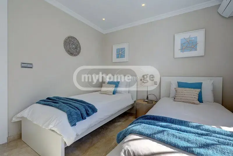 7 Room Private House For Rent In Avlabari view 3