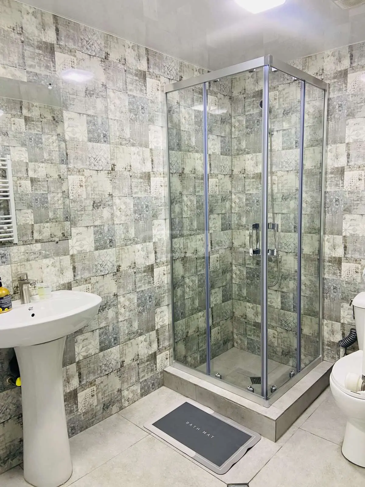 2 Room Flat Daily Rent. Kutaisi view 16