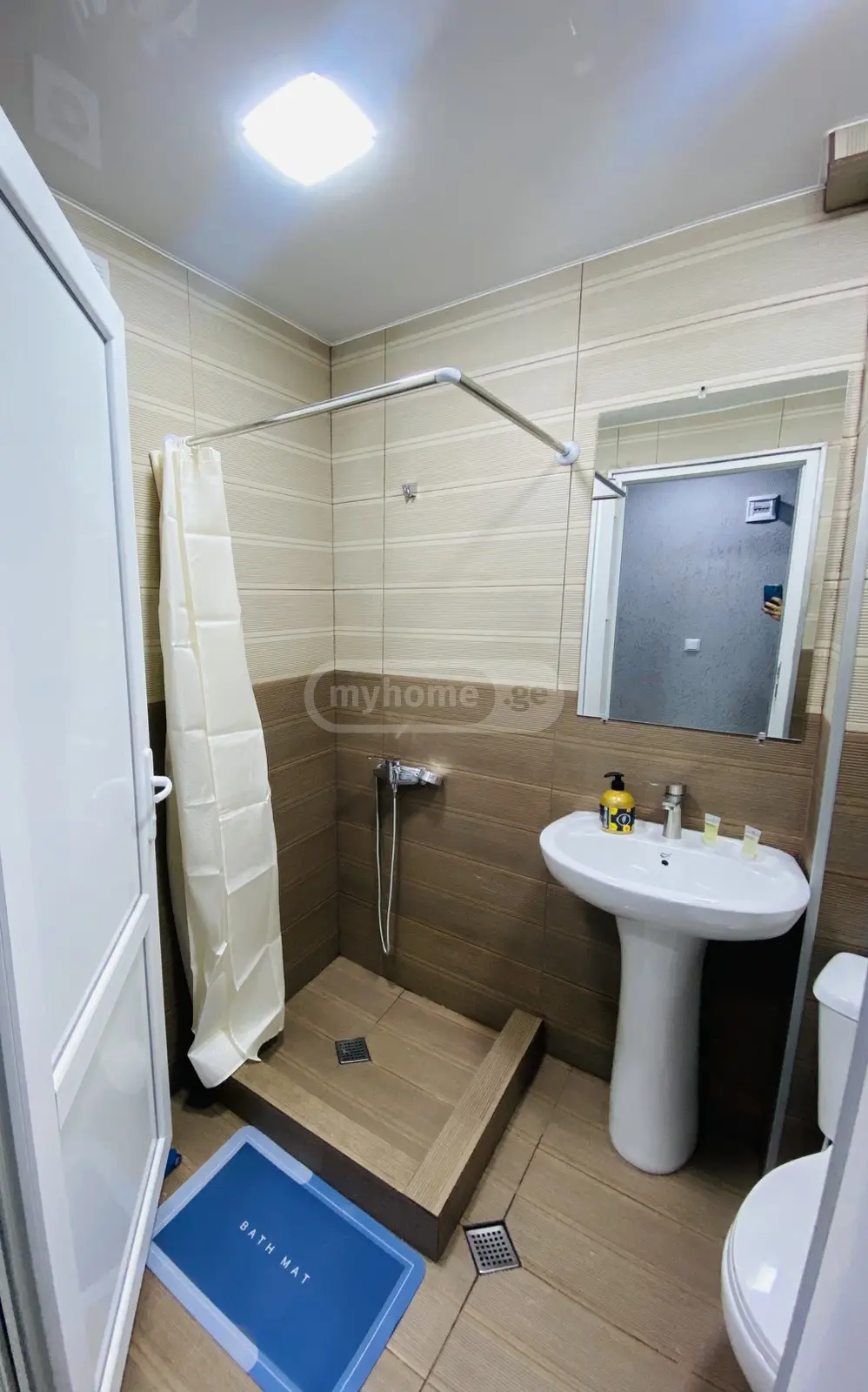 2 Room Apartment Daily Rent Chavchavadze, In Qutaisi view 5