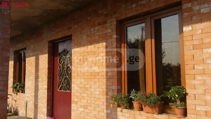5 Room Private House For Sale view 2