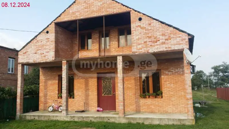 5 Room Private House For Sale view 1