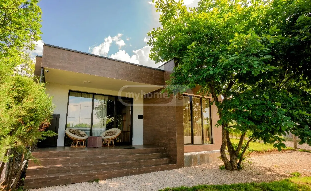 3 Room Country House For Rent In Telavi view 1