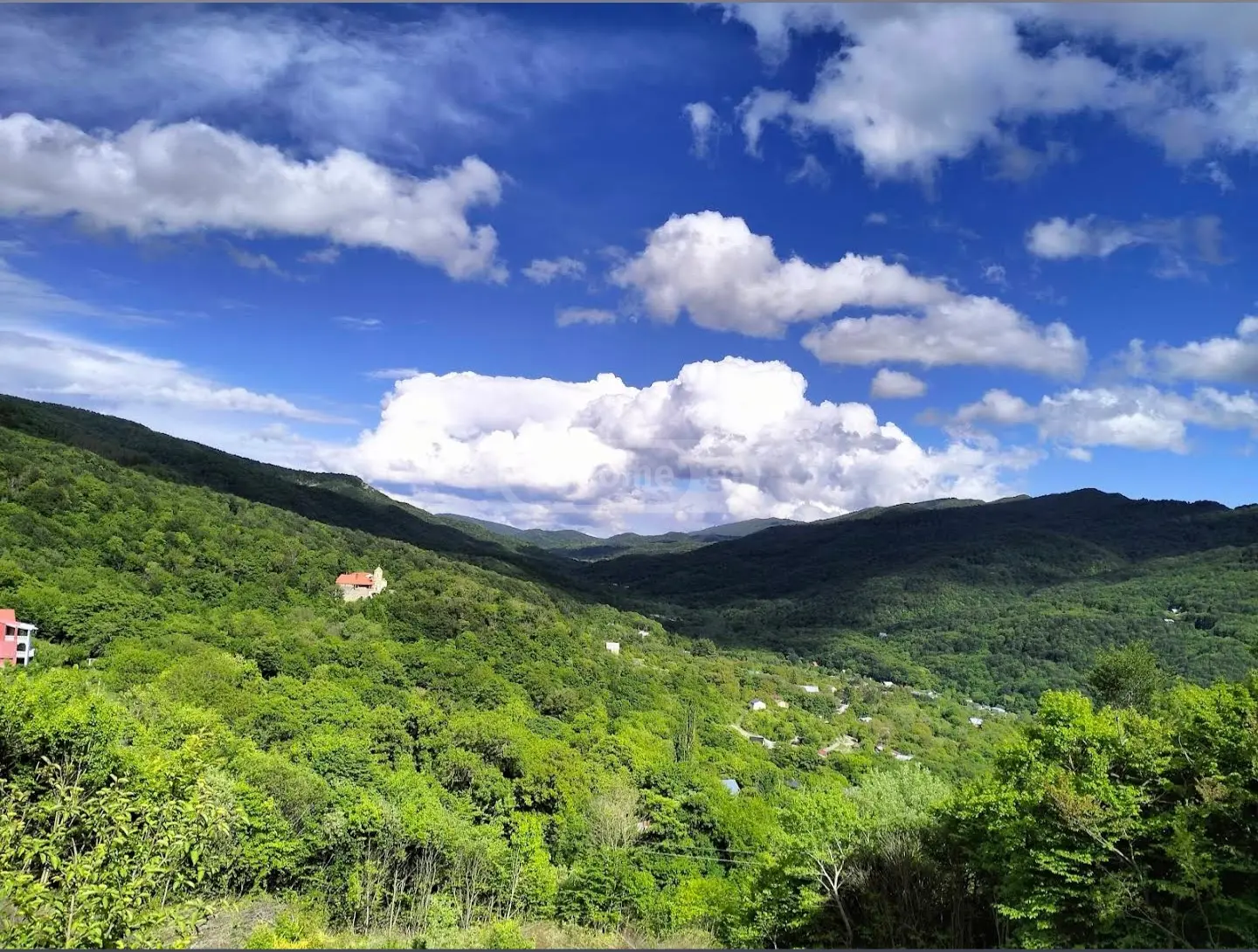 8 Room Private House For Sale view 2