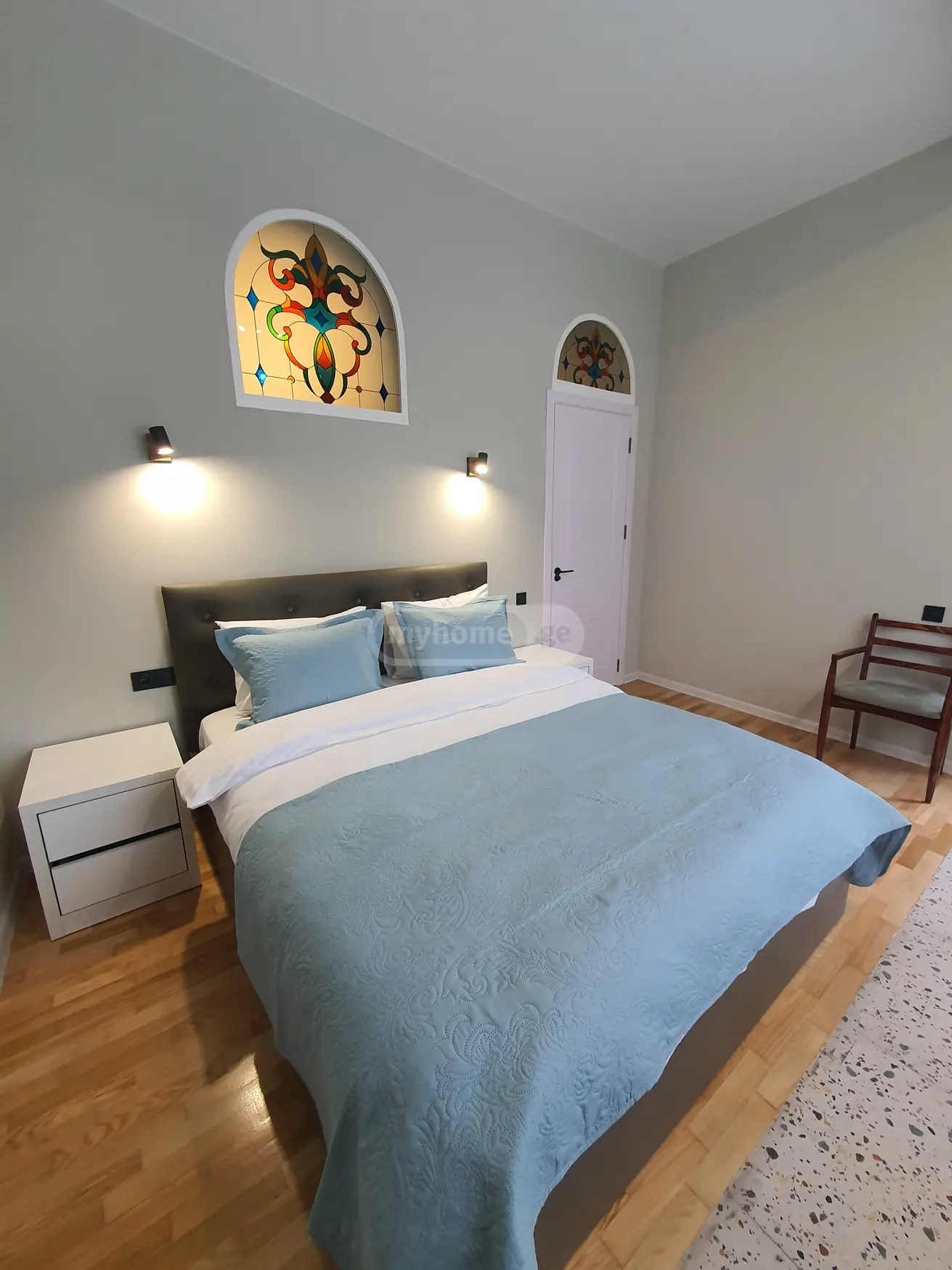 3 Room Apartment Daily Rent In Mtatsminda view 2