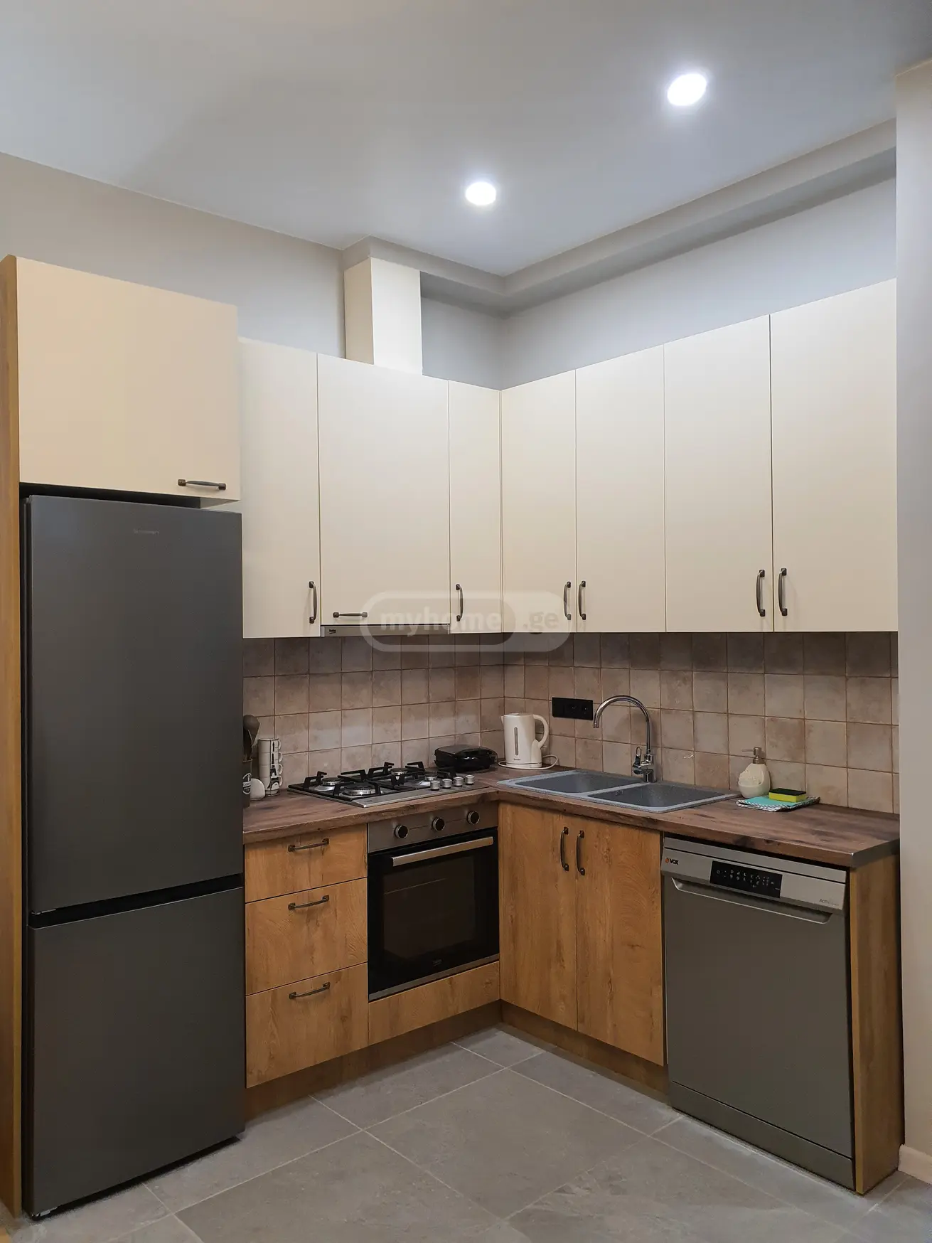 3 Room Apartment Daily Rent In Mtatsminda view 4