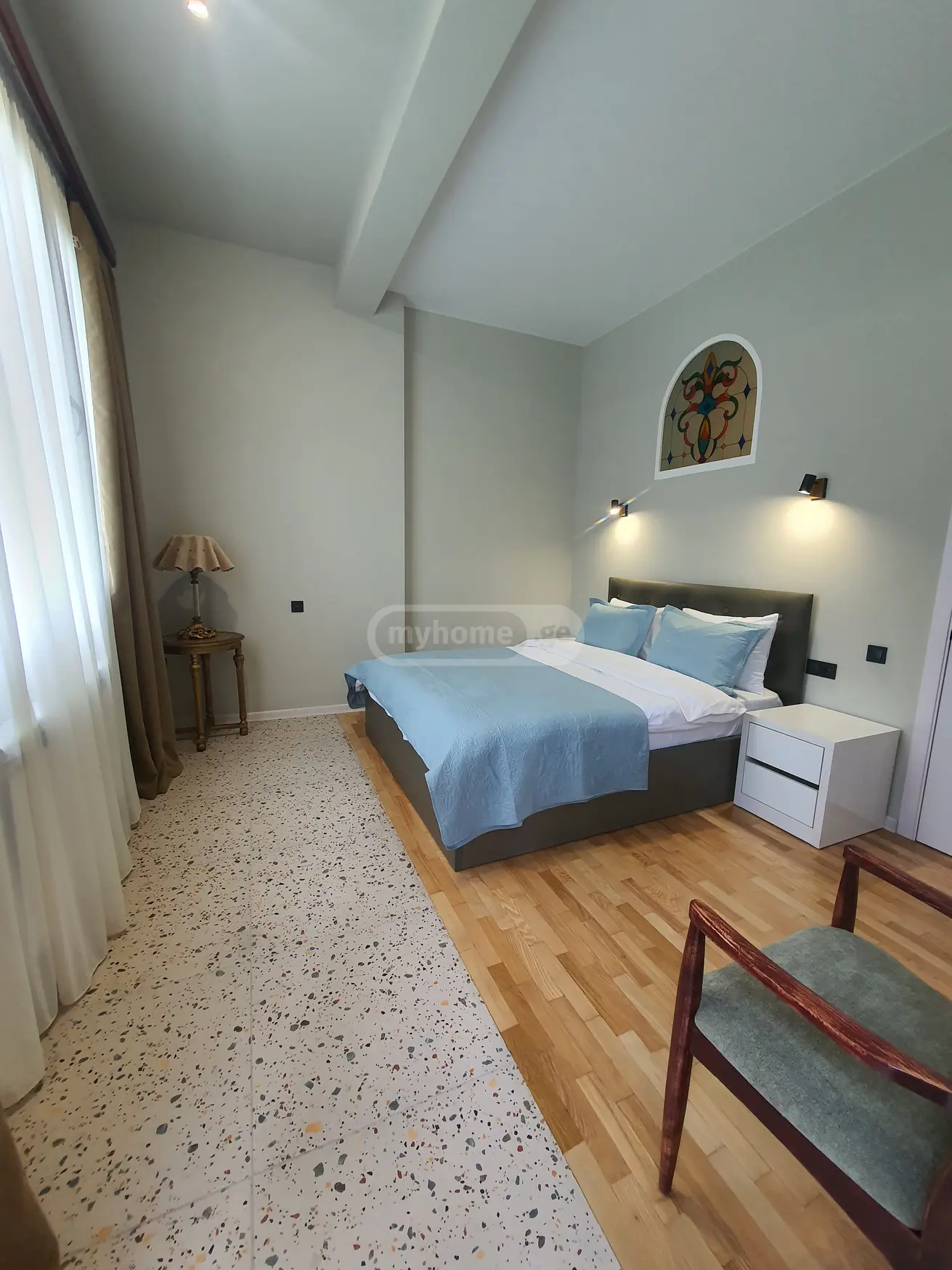 3 Room Apartment Daily Rent In Mtatsminda view 1