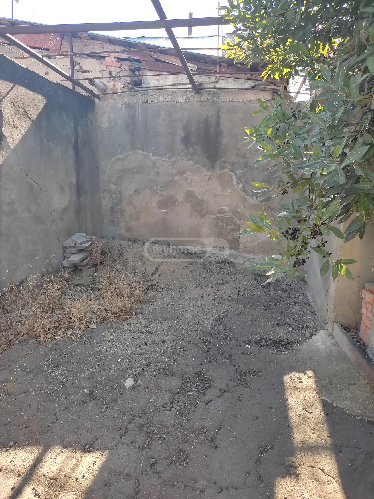 6 Room Private House For Sale view 11