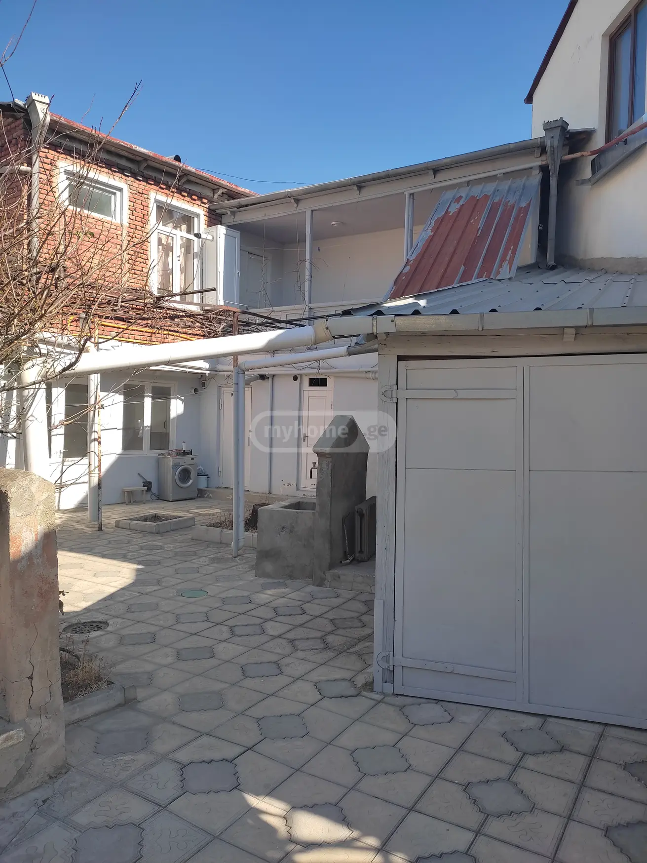 6 Room Private House For Sale view 3