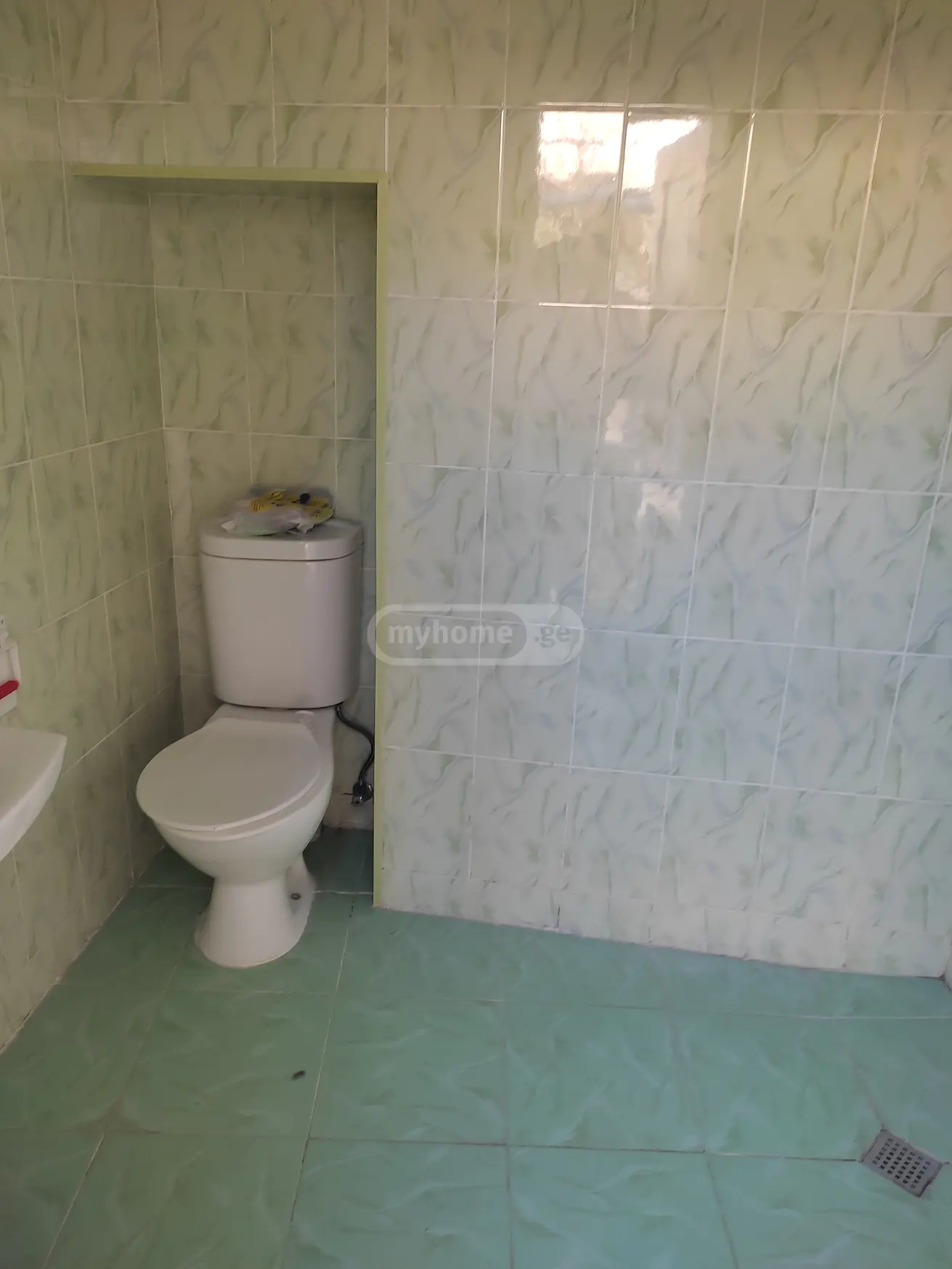 6 Room Private House For Sale view 4