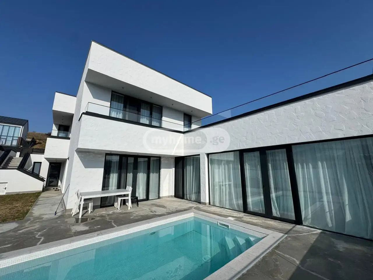 10+ Room Private House For Rent In Mtatsminda view 1