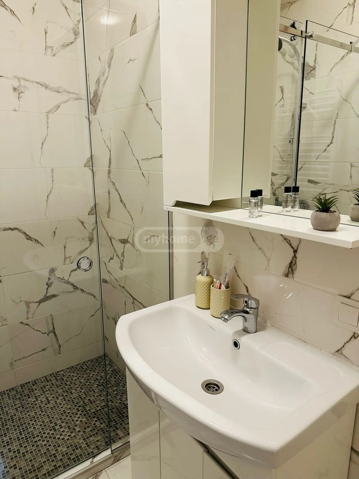 2 Room Apartment Daily Rent In Isani view 5