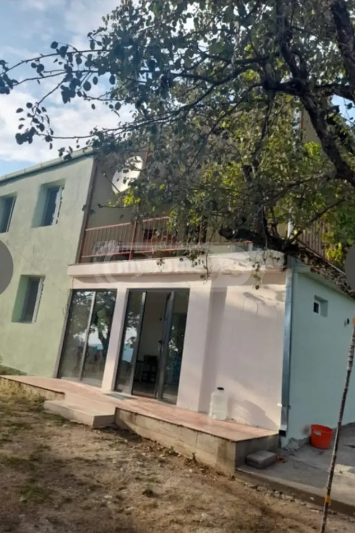 3 Room Private House For Sale view 2