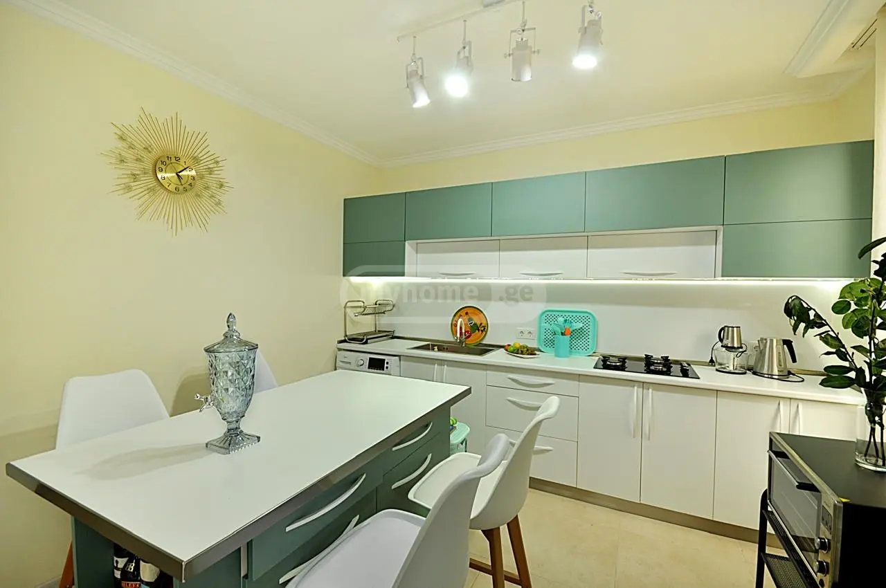 5 Room Private House For Sale view 4