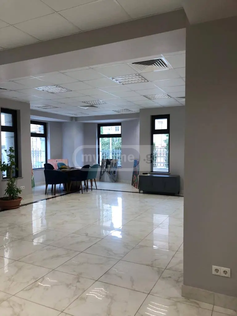 Office Commercial Area For Sale In Mtatsminda view 1