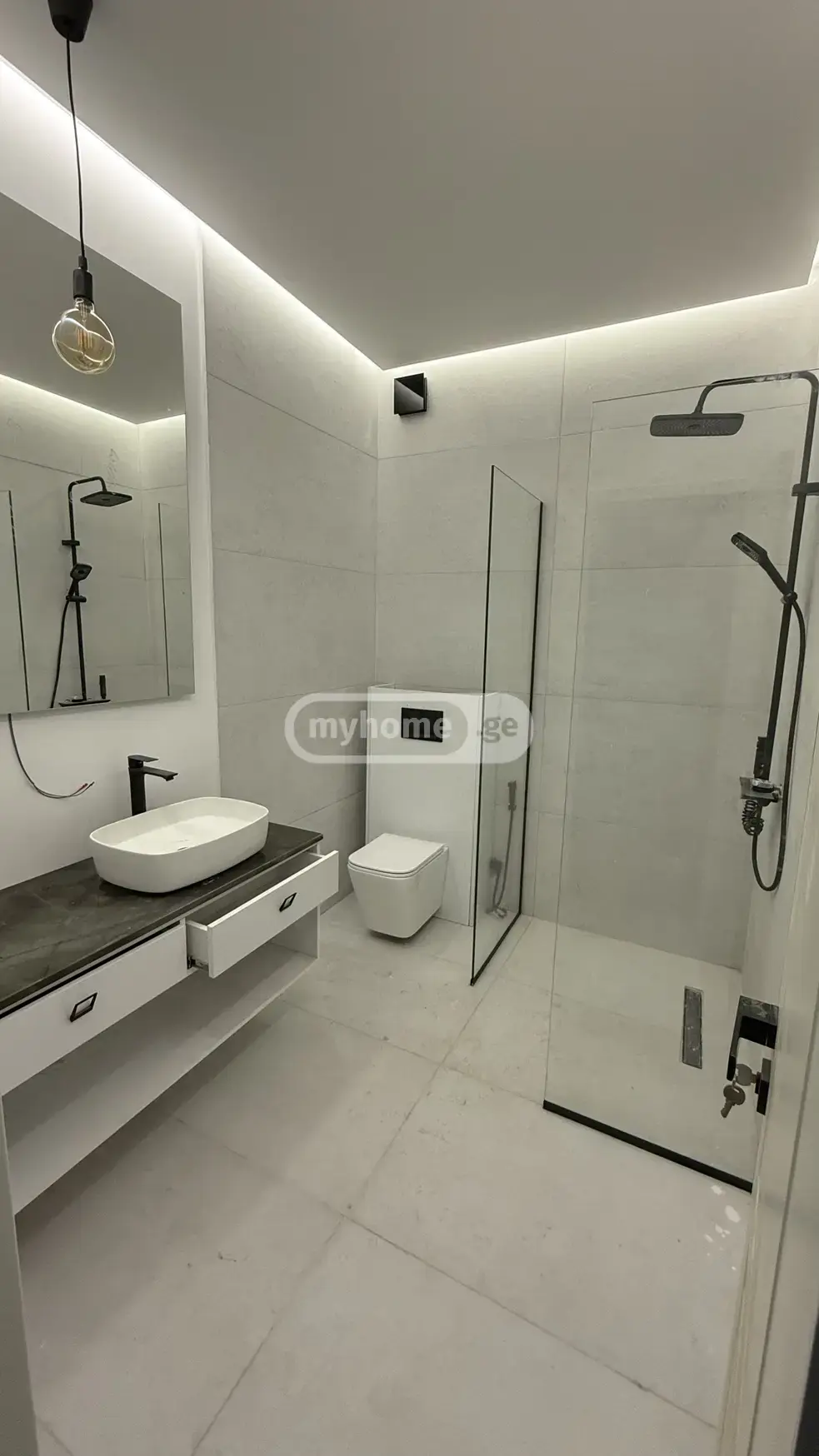 7 Room Country House For Rent In Saguramo, In Mtskheta Municipality view 2