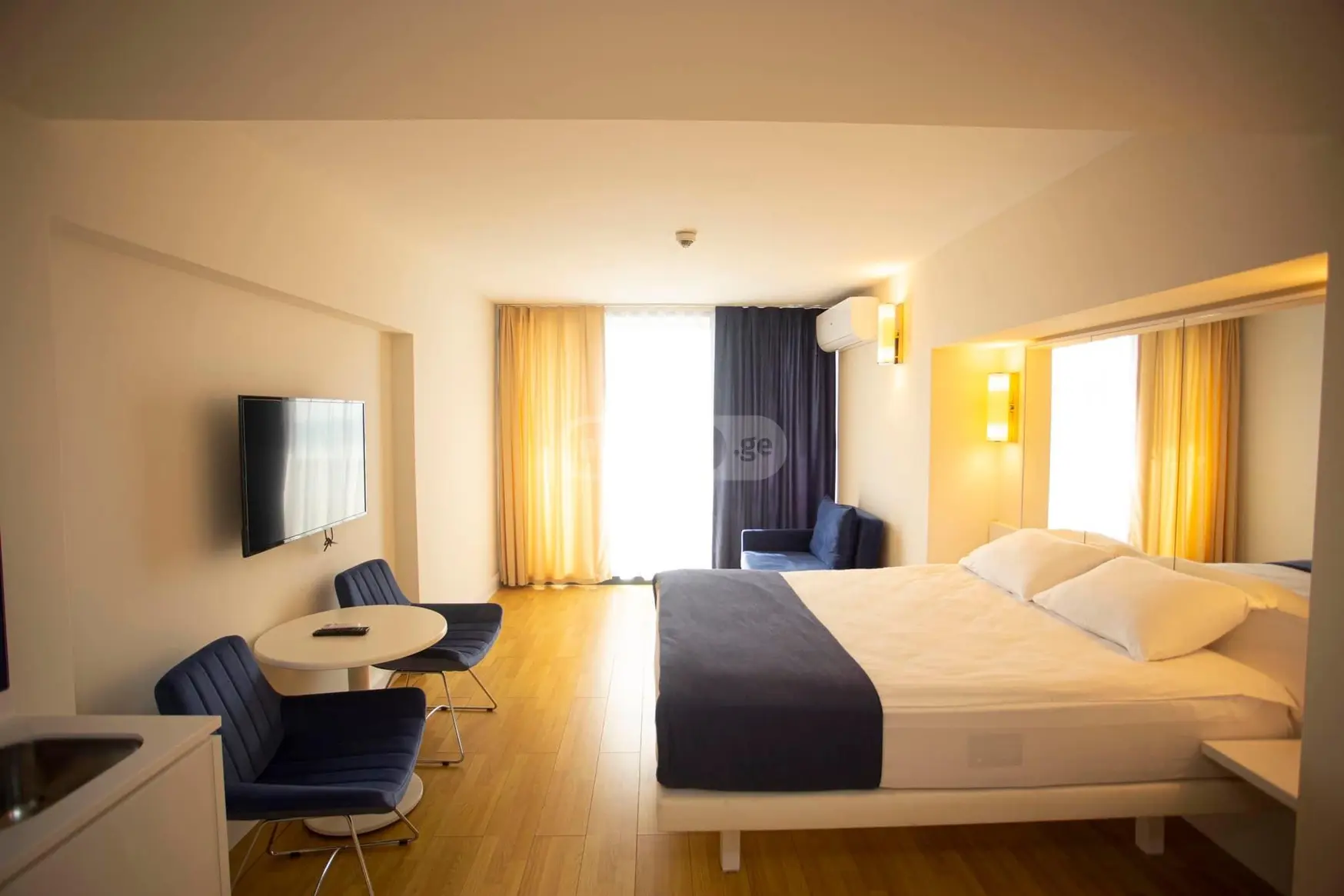 1 Room Hotel Daily Rent In Batumi view 11