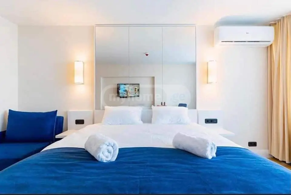 1 Room Hotel Daily Rent In Batumi view 2