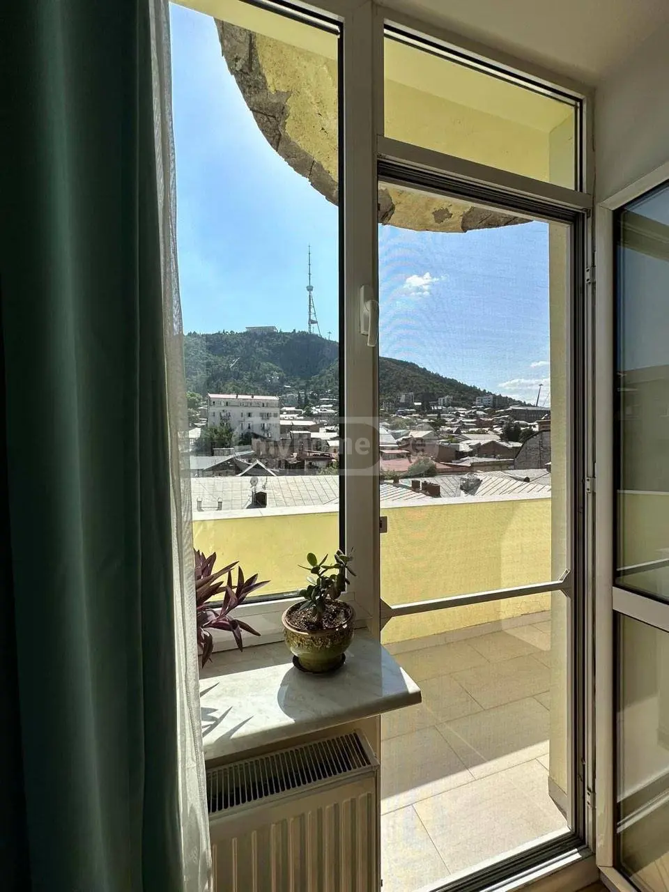 2 Room Apartment For Rent In Mtatsminda view 11