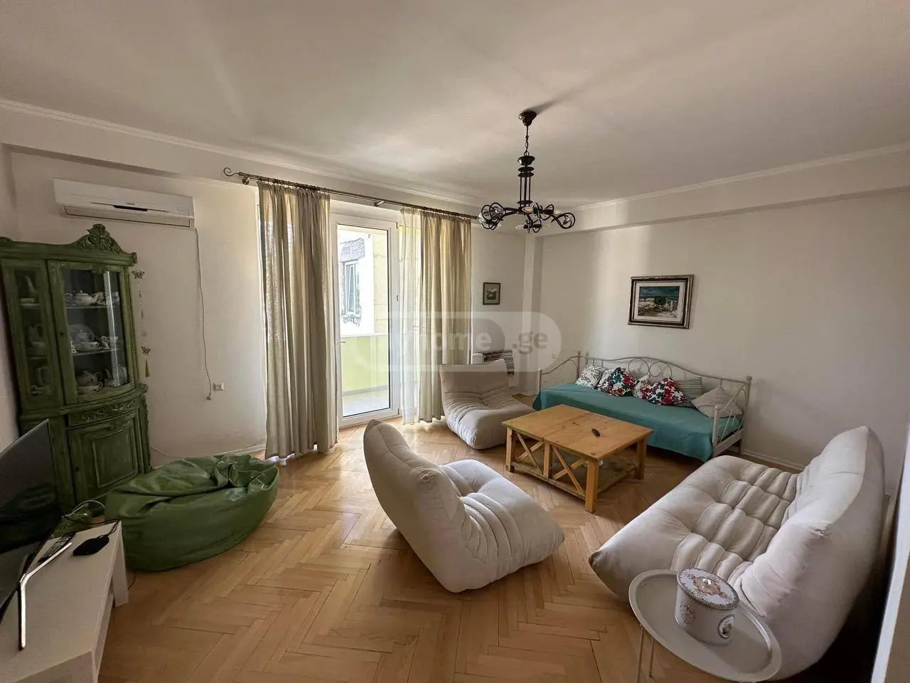 2 Room Apartment For Rent In Mtatsminda view 1
