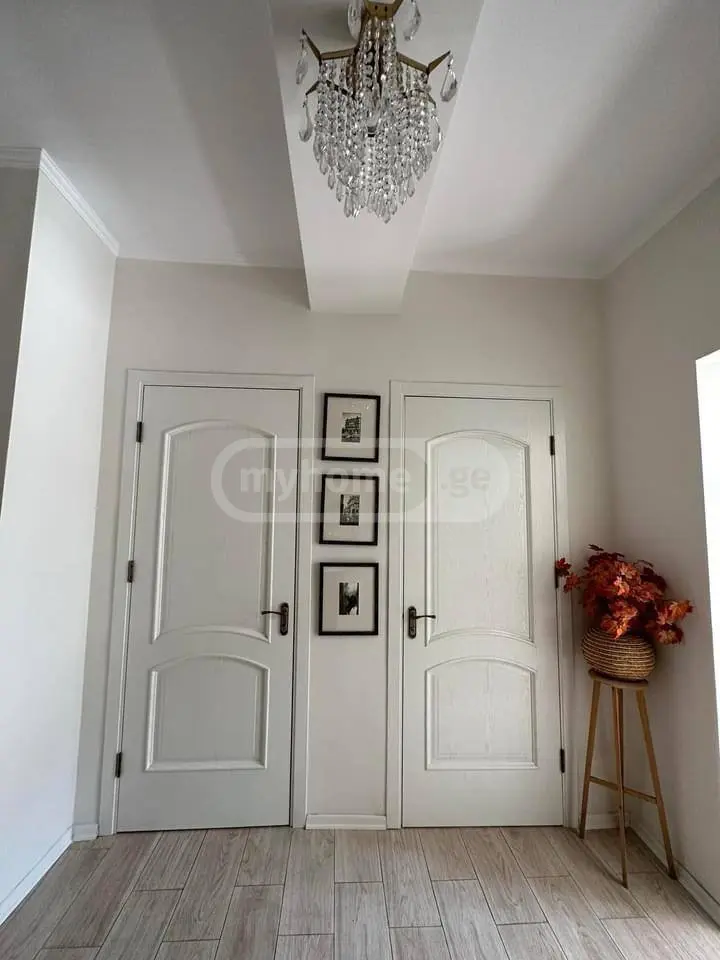 2 Room Apartment For Rent In Mtatsminda view 3