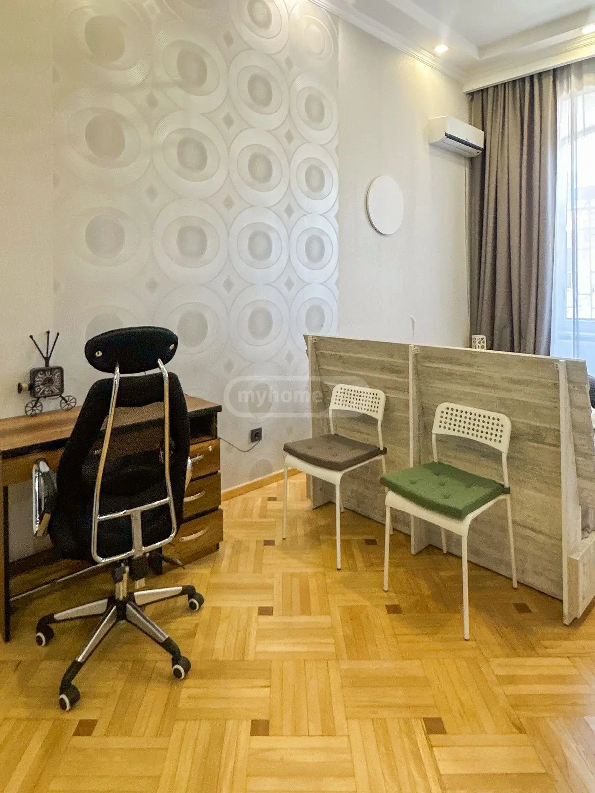 2 Room Apartment Daily Rent In Sololaki view 3