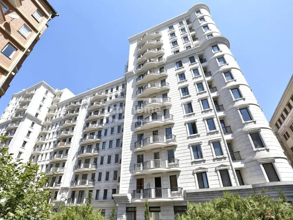 3 Room Apartment Daily Rent In Mtatsminda view 3