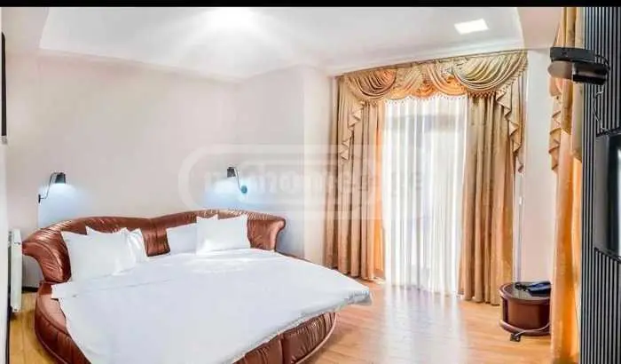 10+ Room Hotel For Rent In Ortachala view 9