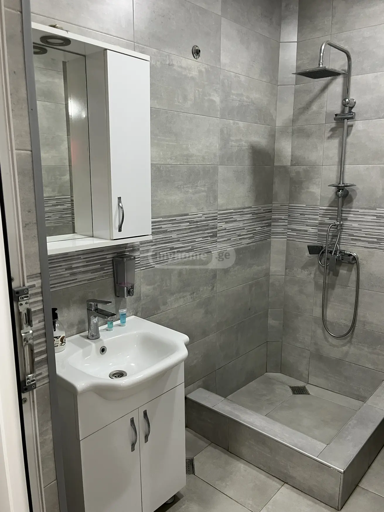 2 Room Apartment Daily Rent In Varketili view 3