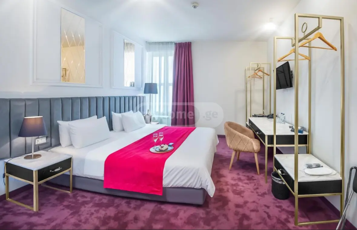 10+ Room Hotel For Rent In Ortachala view 3