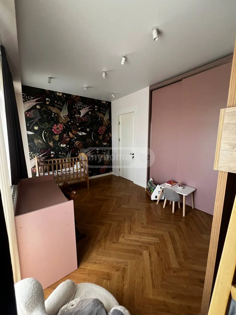 9 Room Private House For Sale view 8