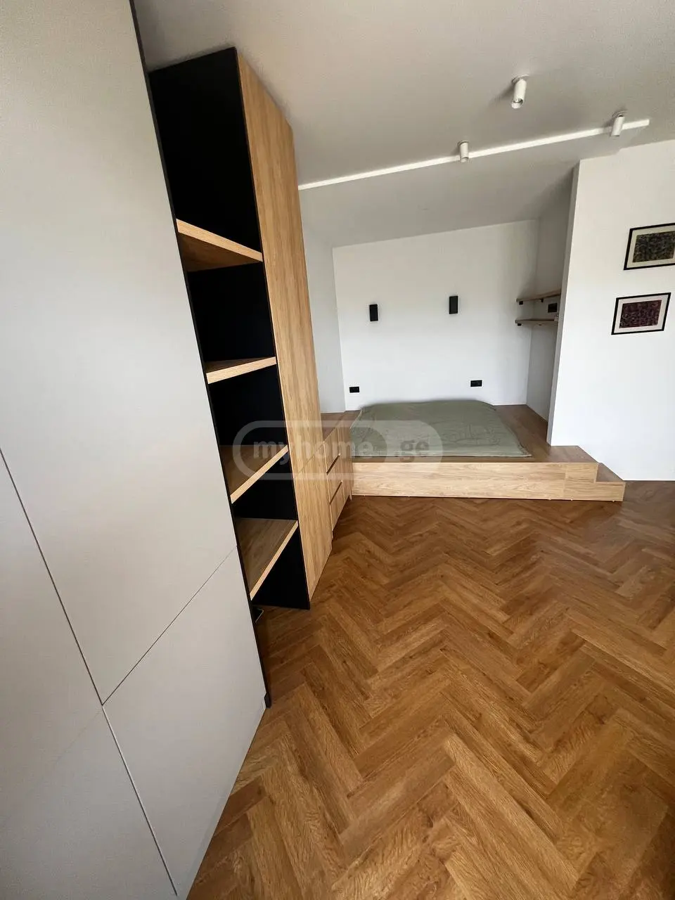 9 Room Private House For Sale view 11