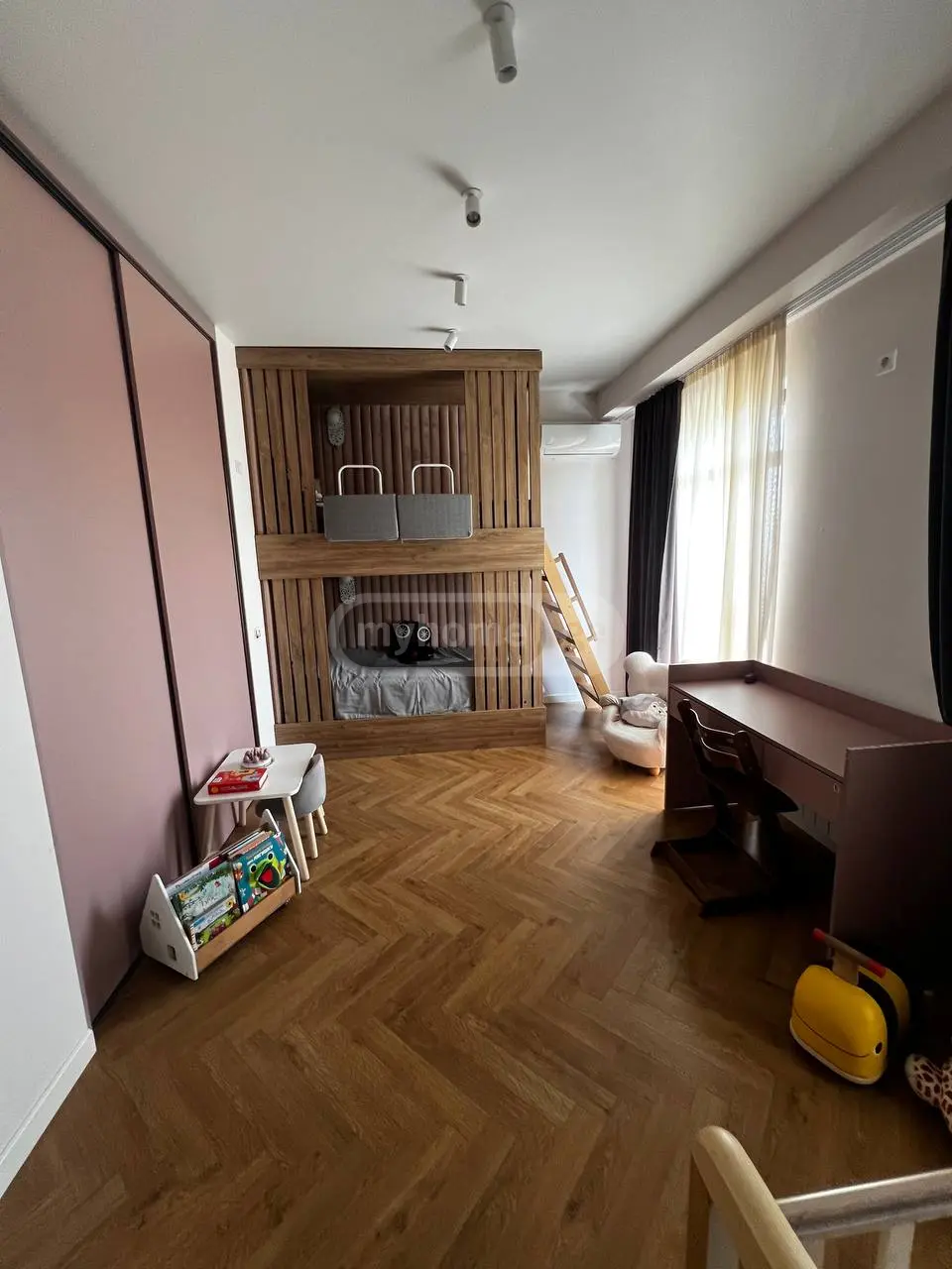 9 Room Private House For Sale view 9