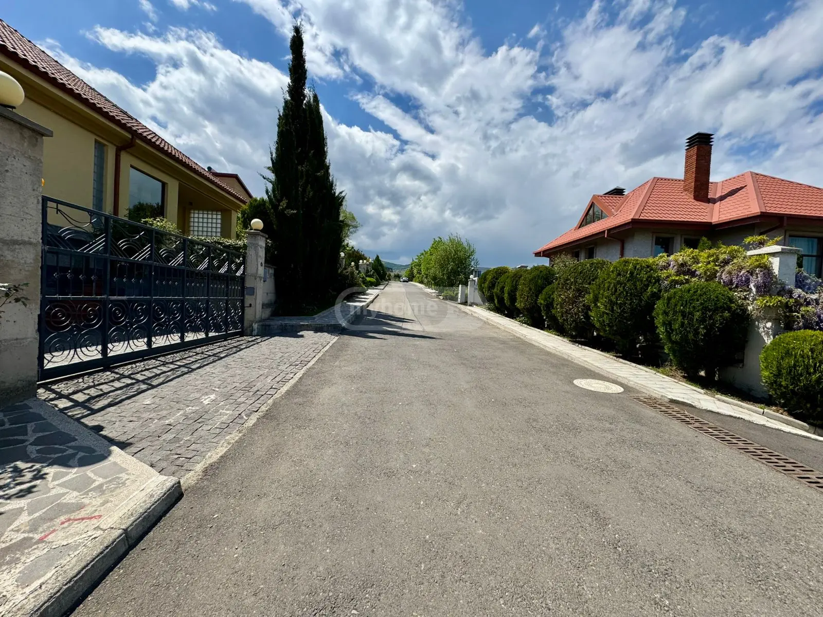 5 Room Private House For Sale view 9