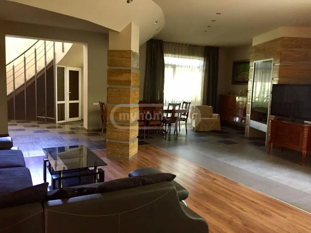 8 Room Country House Daily Rent In Saguramo, In Mtskheta Municipality view 9