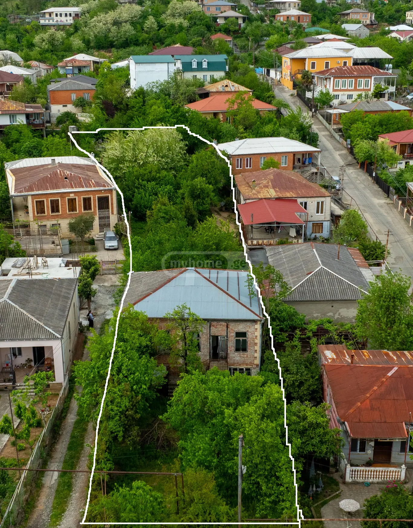 9 Room Private House For Sale view 2