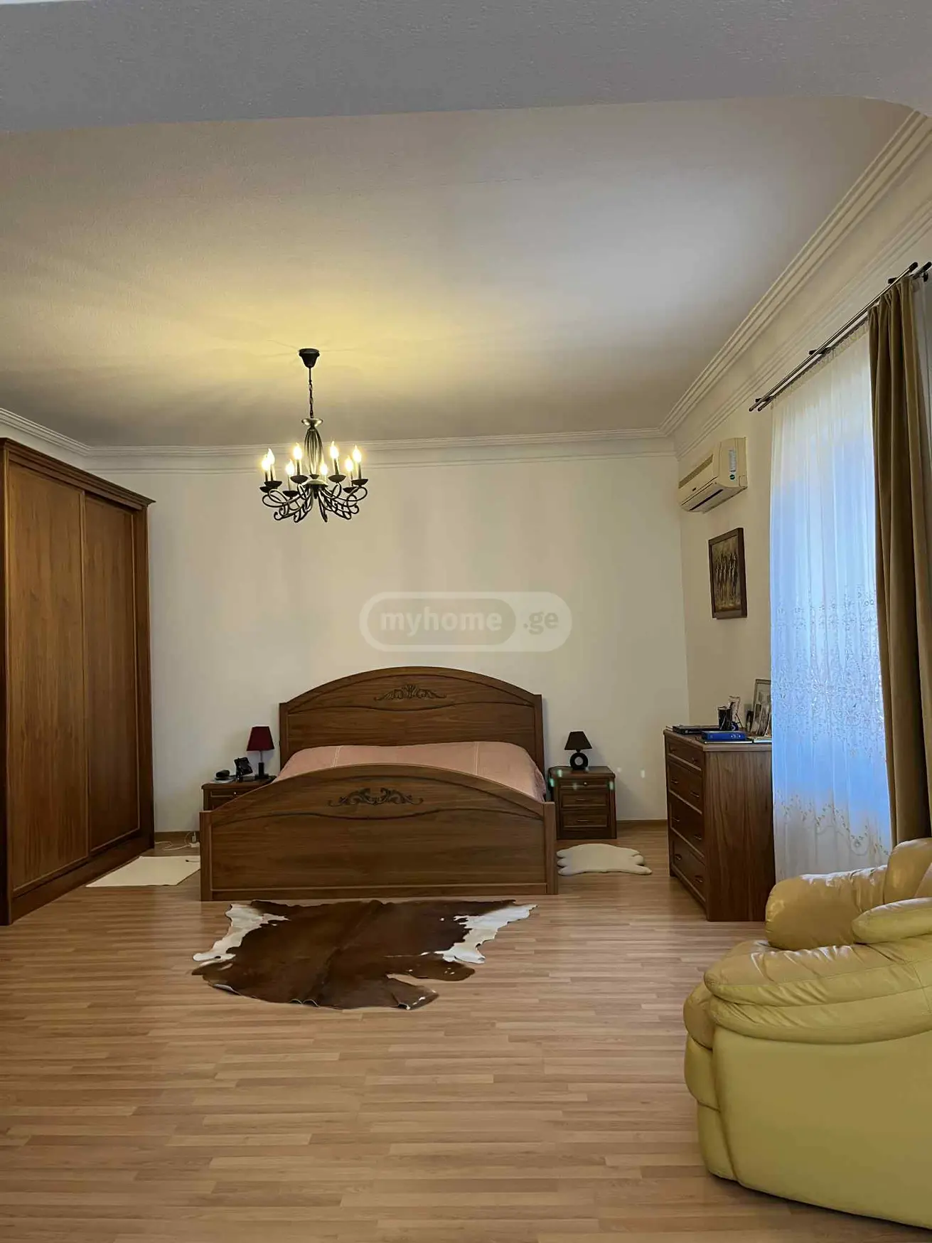 7 Room Private House For Sale view 12