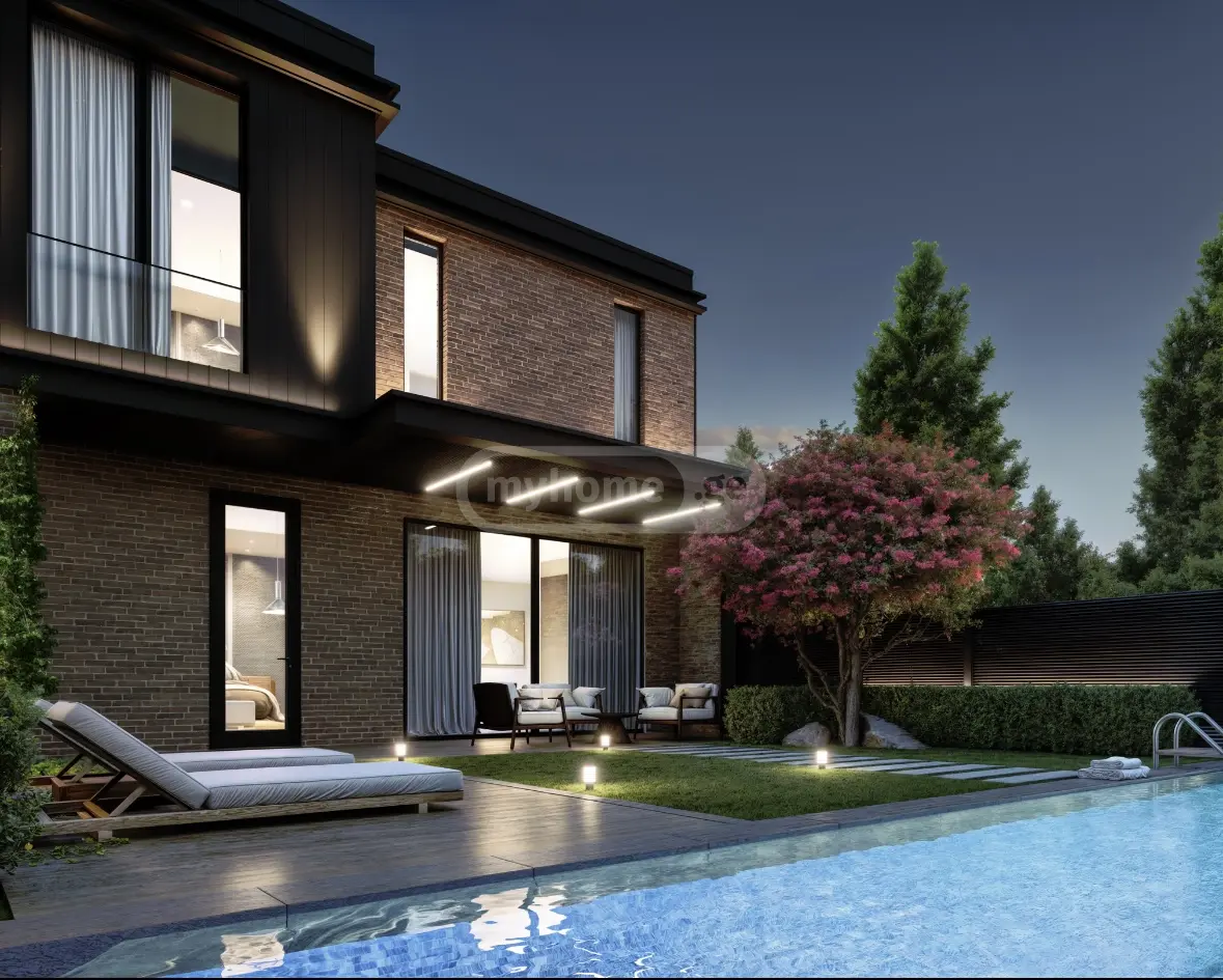 6 Room Private House For Sale view 1
