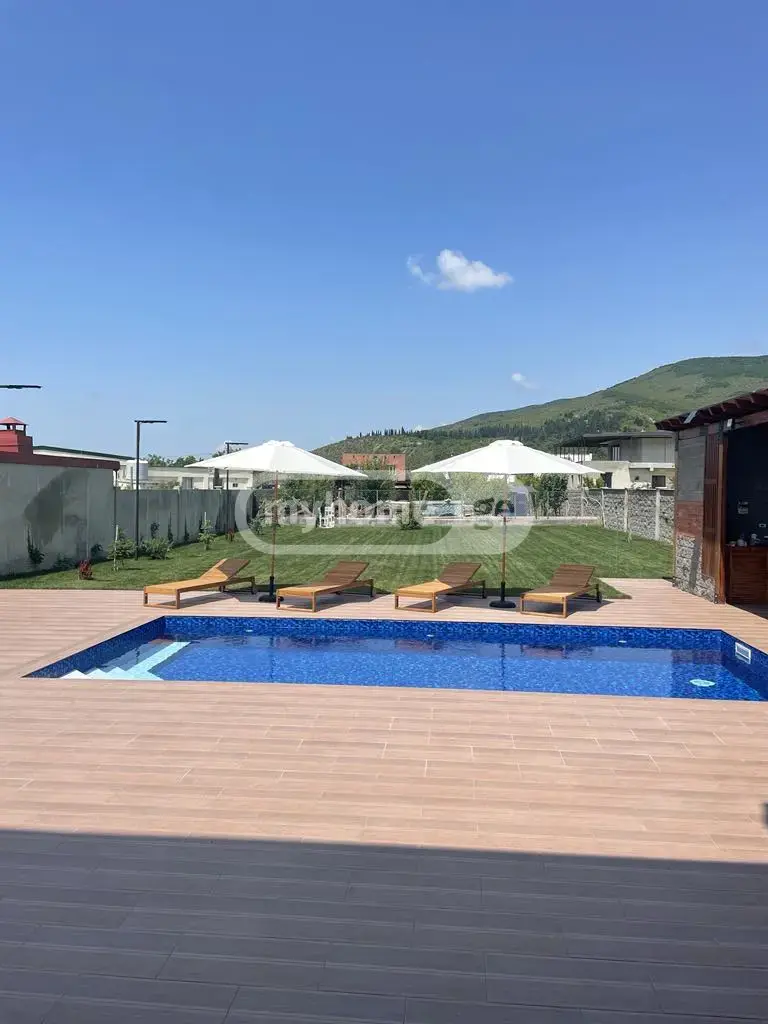 7 Room Country House For Rent In Saguramo, In Mtskheta Municipality view 1