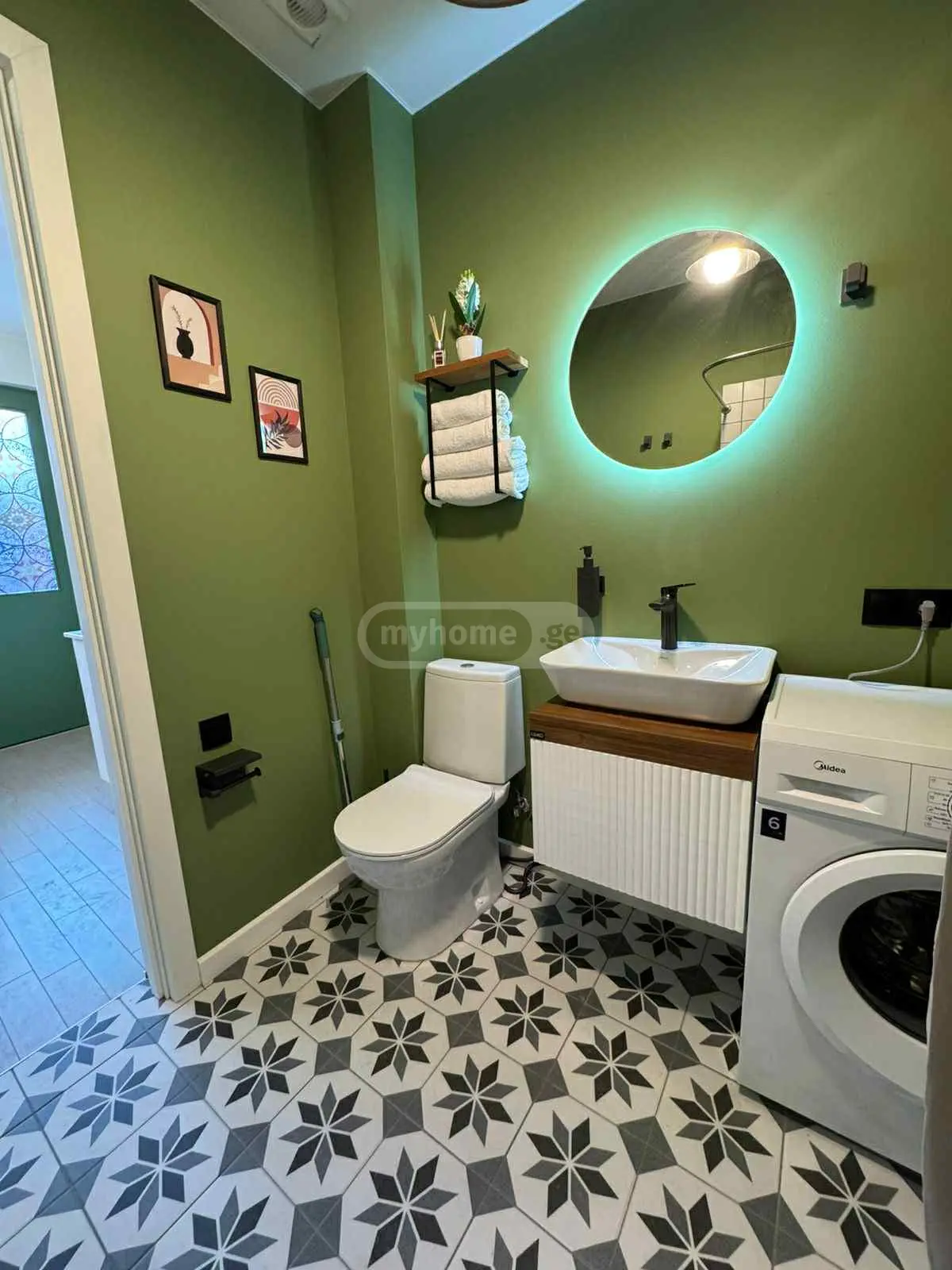 1 Room Flat Daily Rent. Mtatsminda view 16