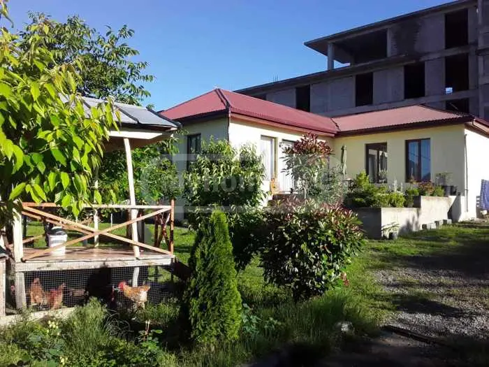 5 Room Private House For Rent In Avlabari view 1