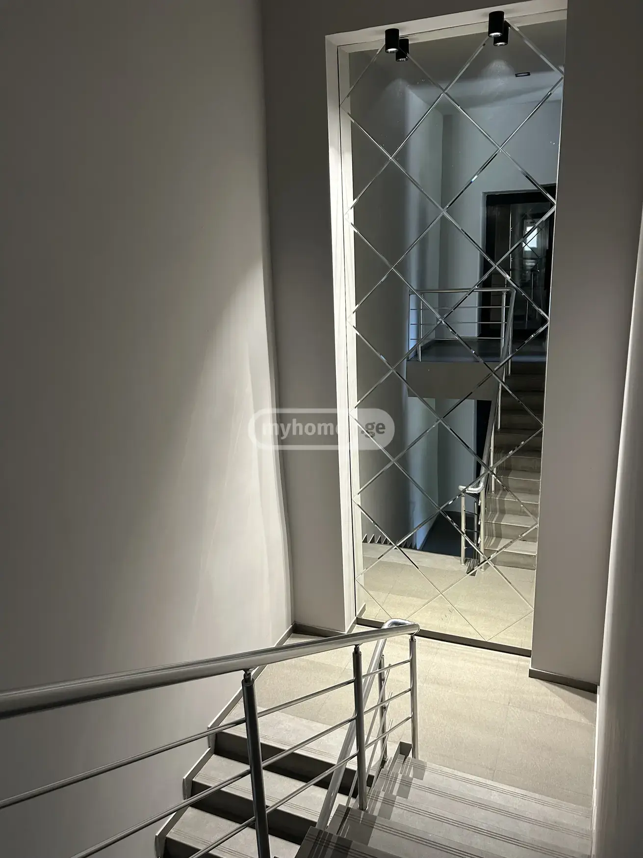 Office Commercial Area For Rent In Didube view 3