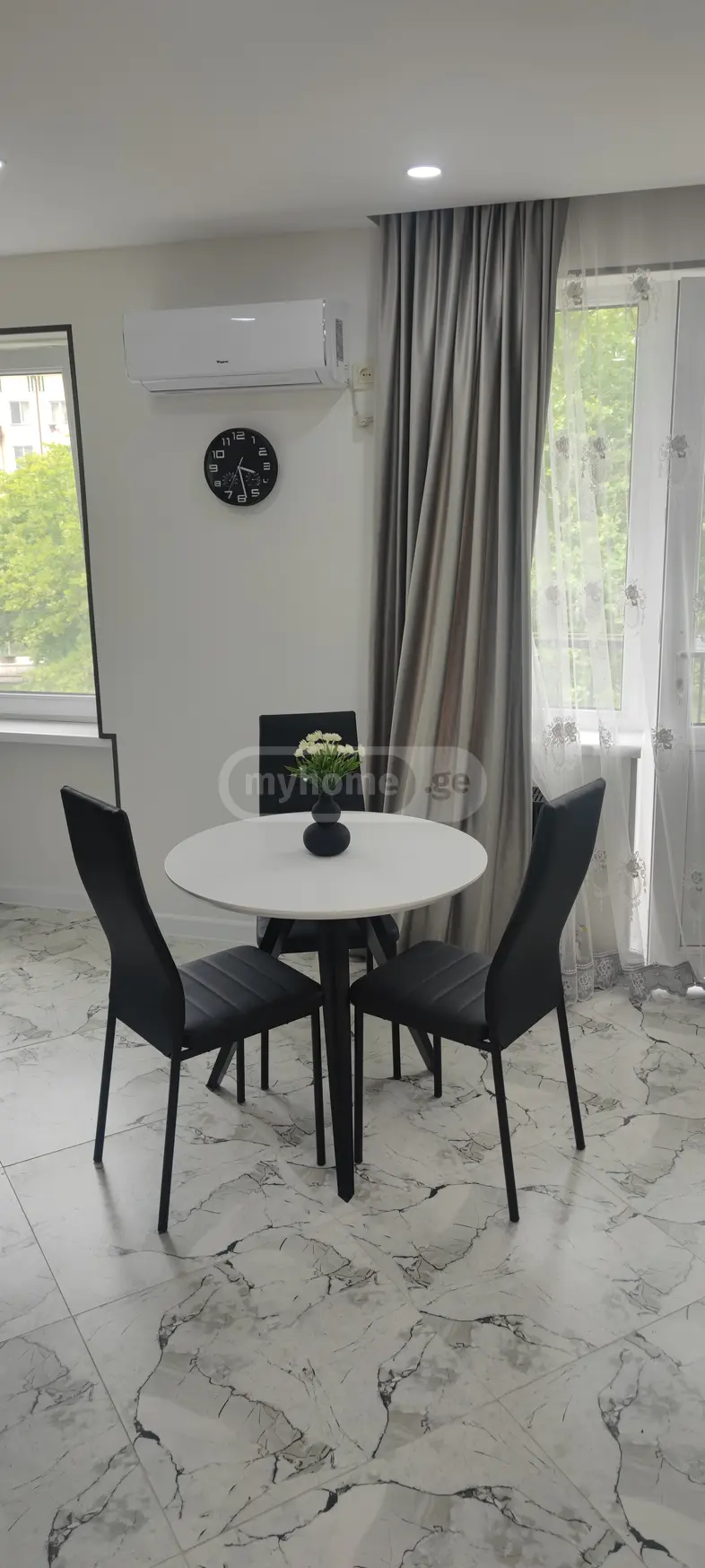 1 Room Apartment Daily Rent In Foti view 1