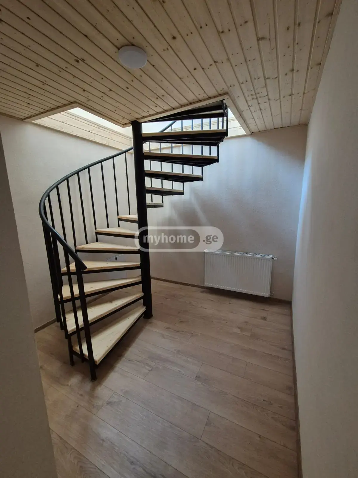 7 Room Country House For Rent In Vake view 3