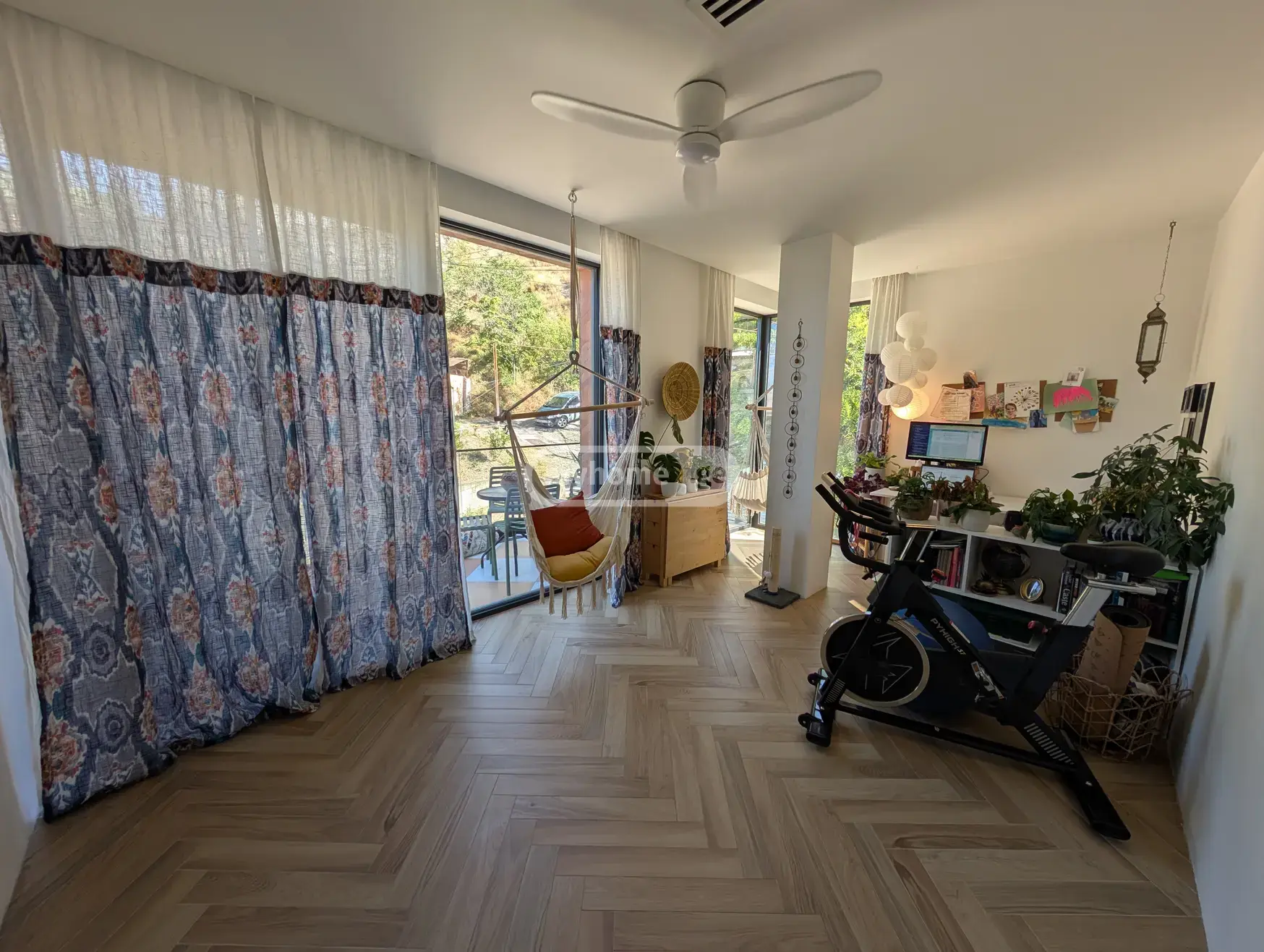 8 Room Private House For Rent In Vera view 10
