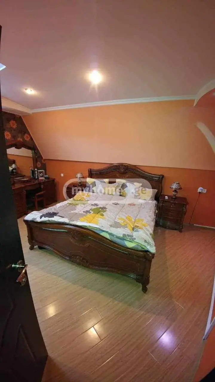7 Room Private House For Rent In Isani view 9