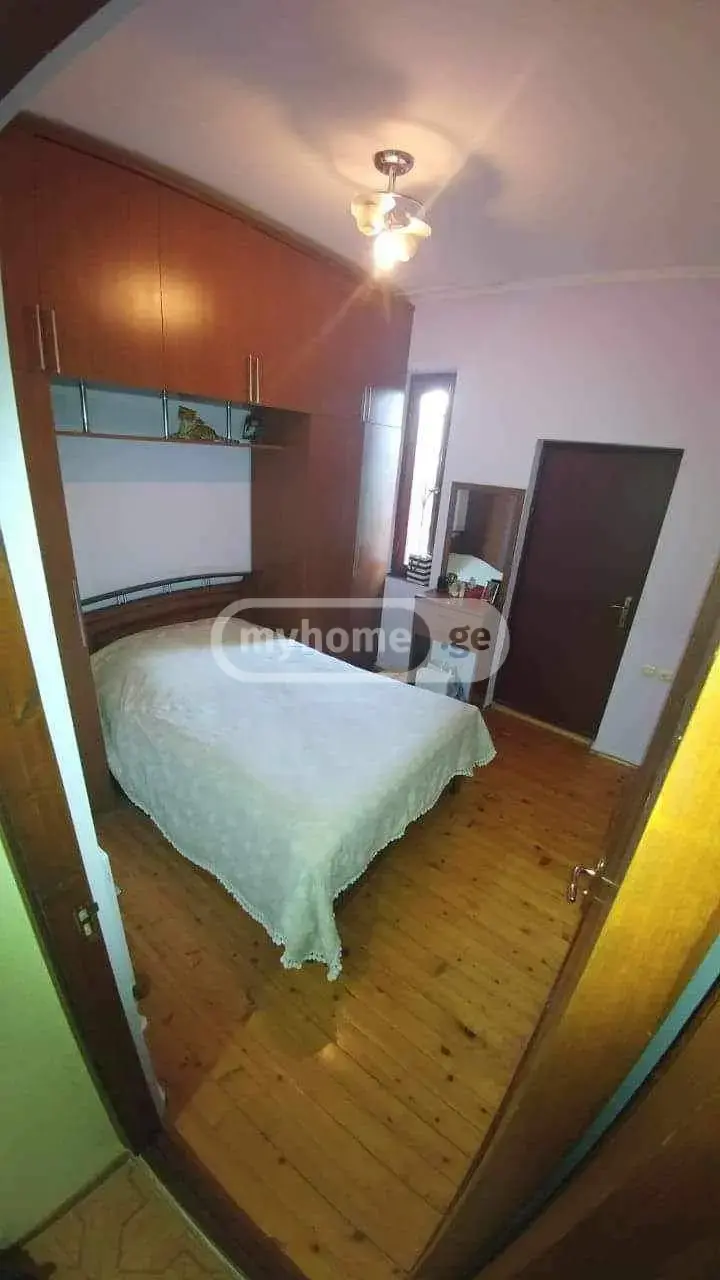 7 Room Private House For Rent In Isani view 10